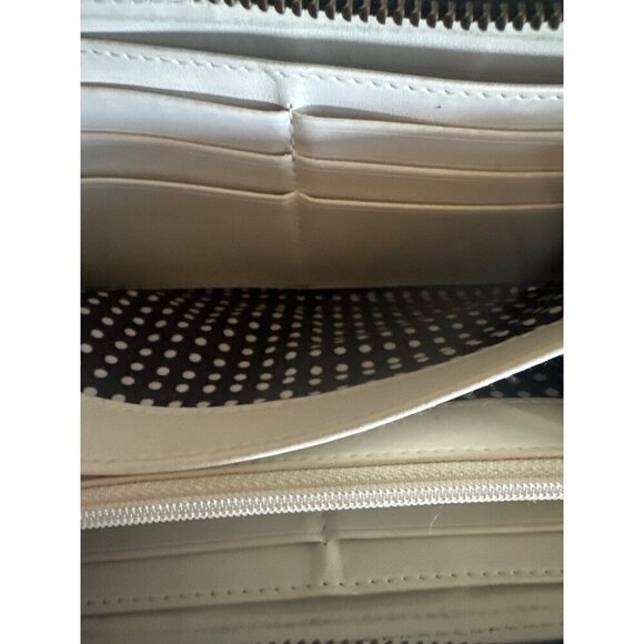 Kate Spade Black Vinyl Wallet Clutch Zip Around Closure - Picture 6 of 6